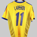 Sweden 2002-03 Larsson Home Kit (M)