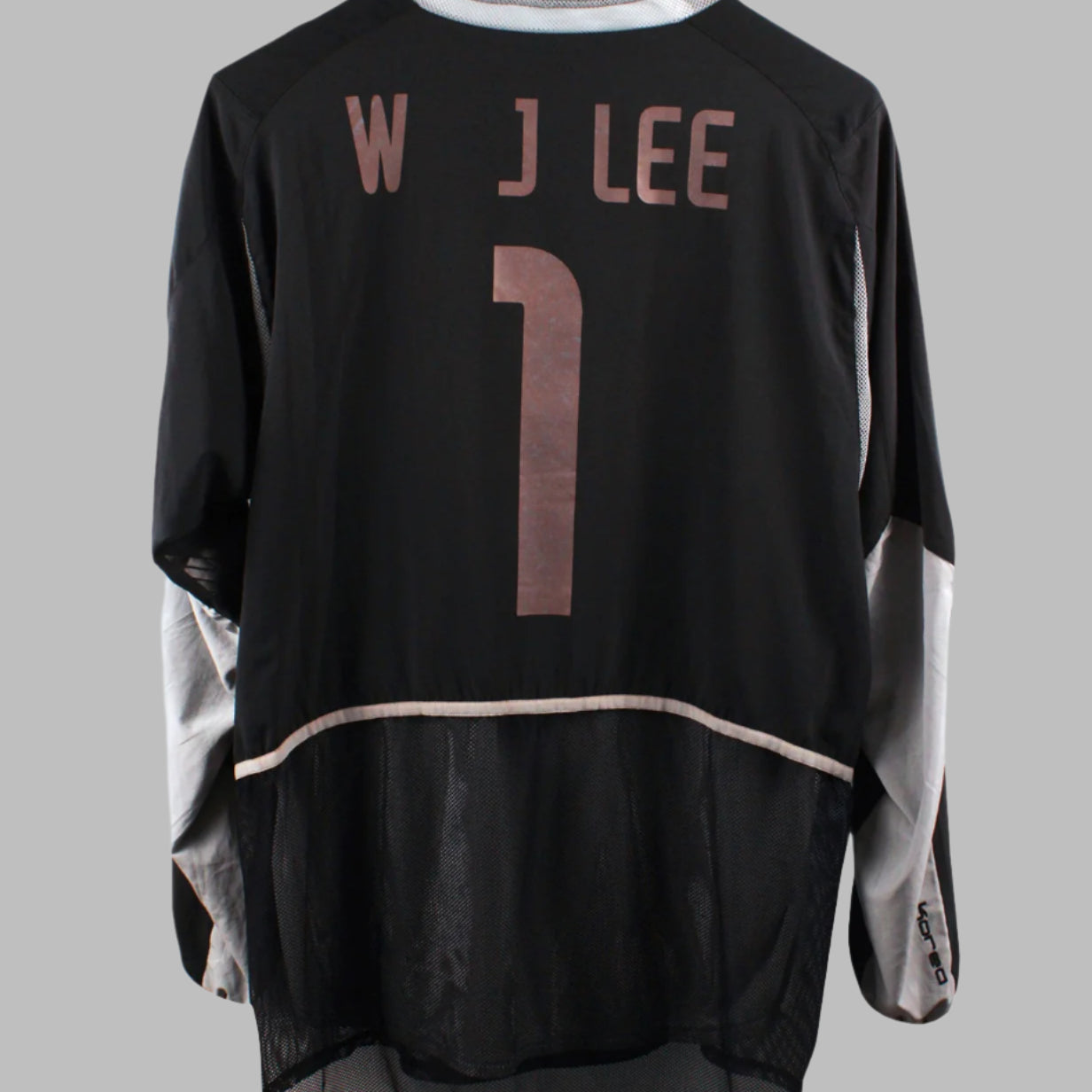 South Korea 2002-03 W J Lee GK Away (L)