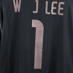 South Korea 2002-03 W J Lee GK Away (L)