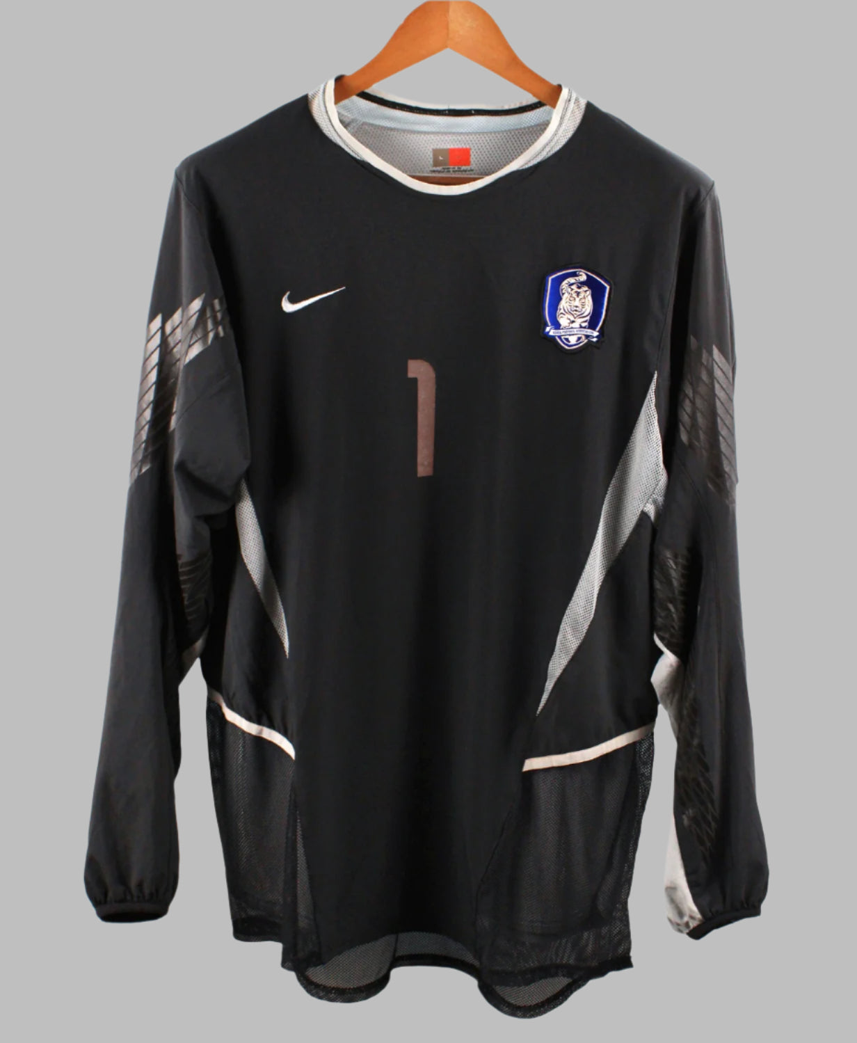 South Korea 2002-03 W J Lee GK Away (L)