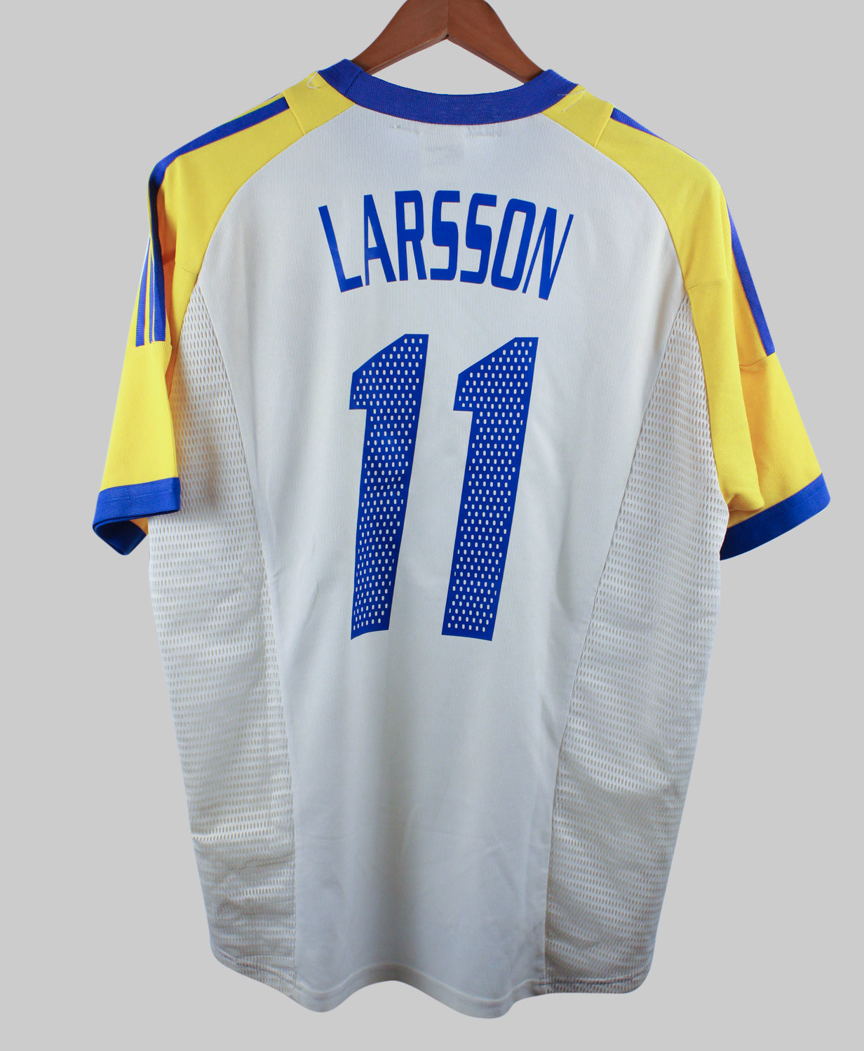 Sweden 2002-03 Larsson Away Kit (L)