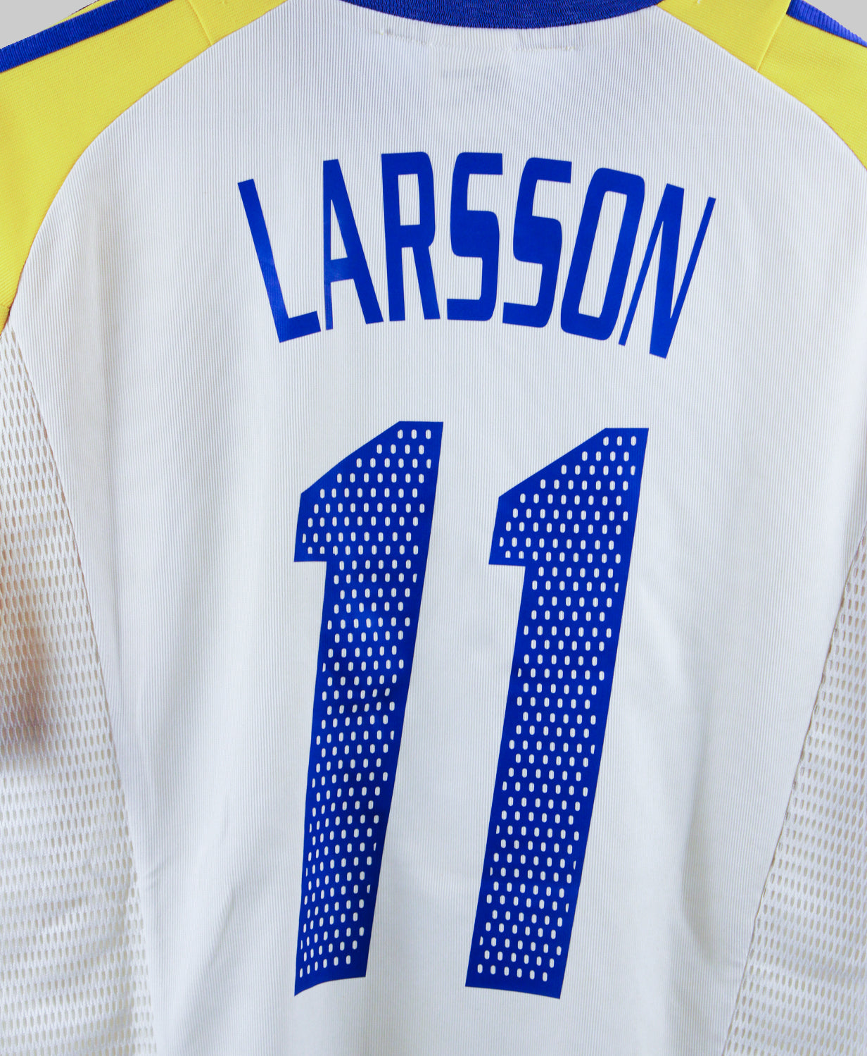 Sweden 2002-03 Larsson Away Kit (L)