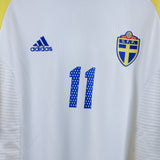 Sweden 2002-03 Larsson Away Kit (L)