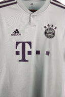 Bayern Munich 2018-19 Away Kit (M)