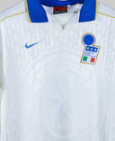 Italy 1995-96  Away Kit (M)