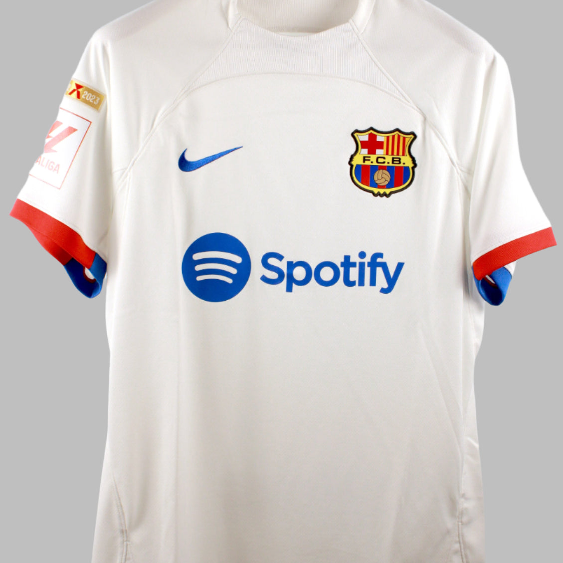 Barcelona 2023-24 Away Kit (M)