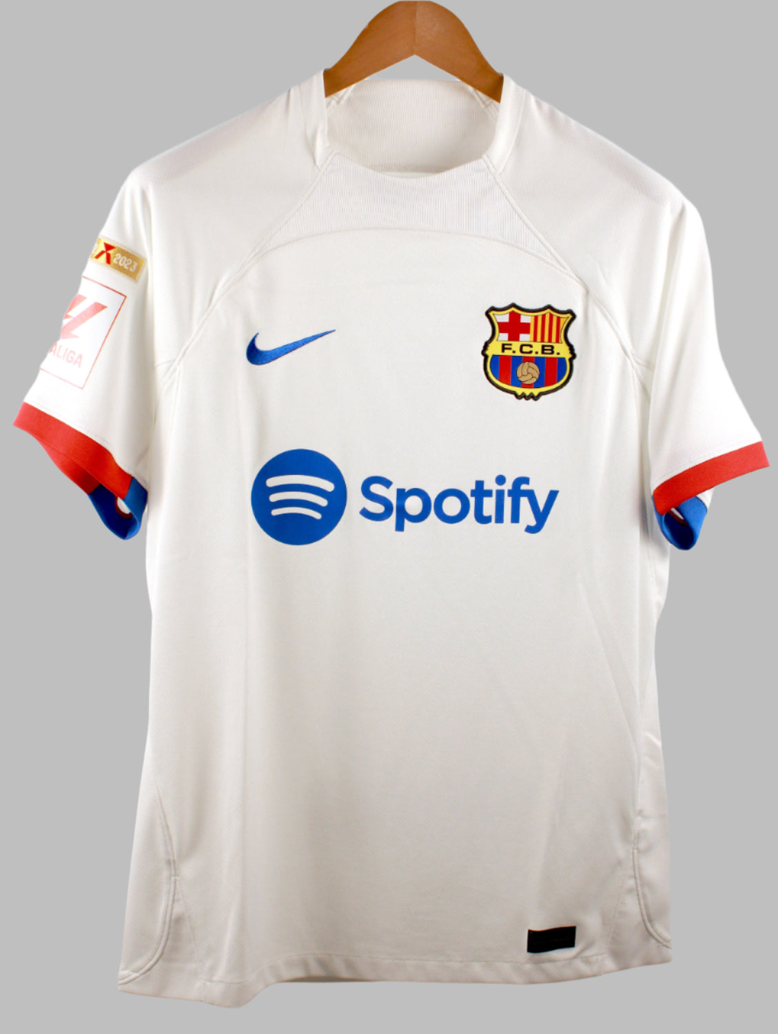 Barcelona 2023-24 Away Kit (M)