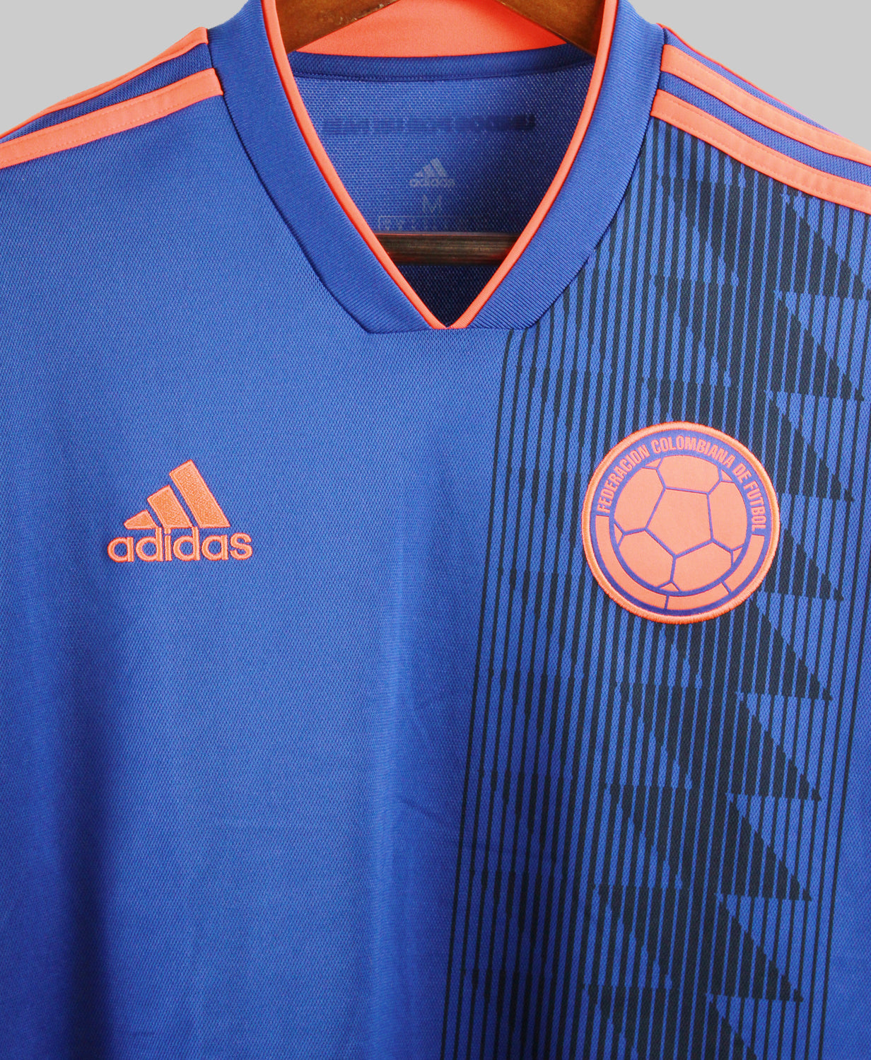 Colombia 2018-19 Long Sleeve Away Kit (M)