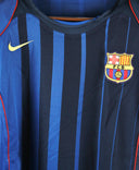 Barcelona 2004-05 Ronaldinho Away Kit (L)
