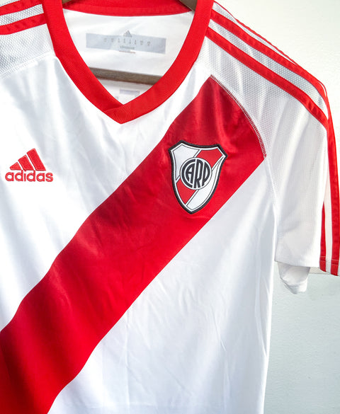 River Plate 2016-17 Home Kit (M)