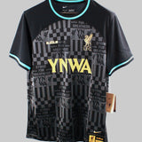 Liverpool 2022-23  Liverpool x LeBron James Kit (L)