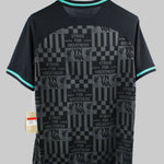 Liverpool 2022-23  Liverpool x LeBron James Kit (L)