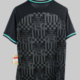 Liverpool 2022-23  Liverpool x LeBron James Kit (L)