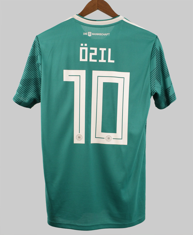 Germany 2018 Ozil Away Kit (M)
