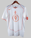 Netherlands 2004-05 Kluivert Away Kit (M)