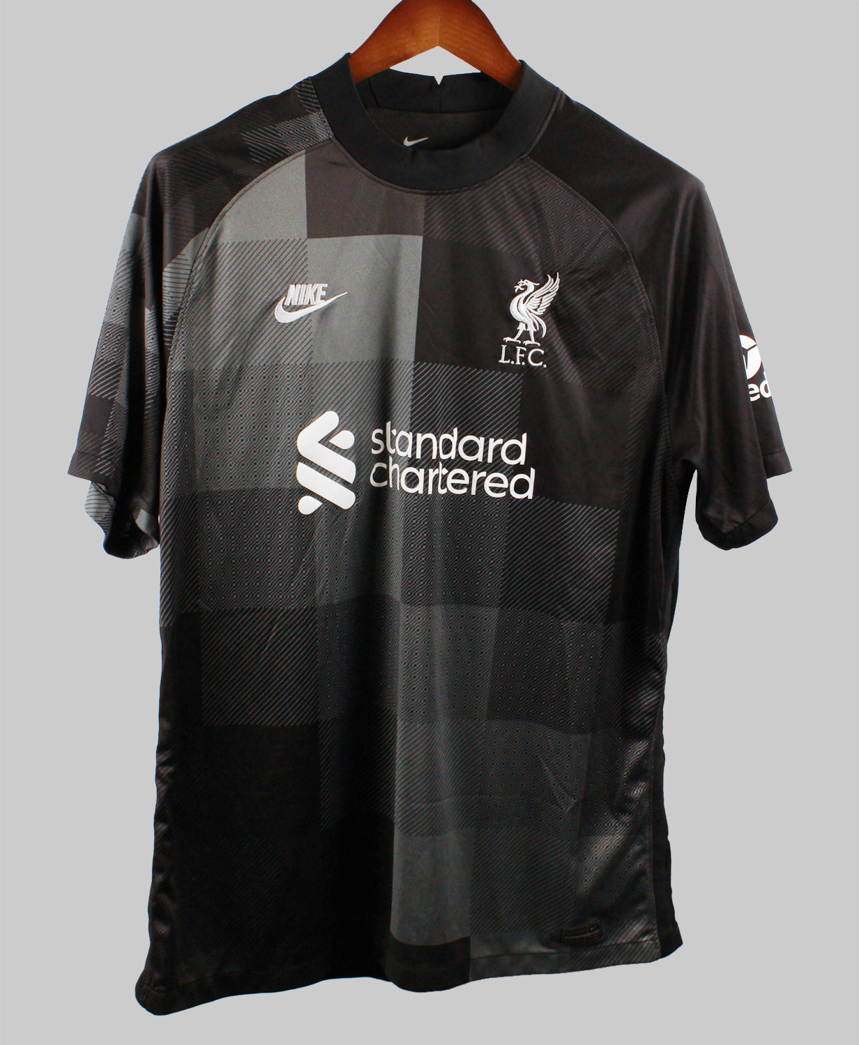 Liverpool 2021-22  Training Kit (XL)