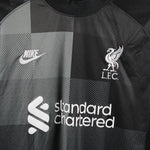 Liverpool 2021-22  Training Kit (XL)