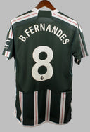 Manchester United 2023-24 B. Fernandes Away Kit NWT (L)