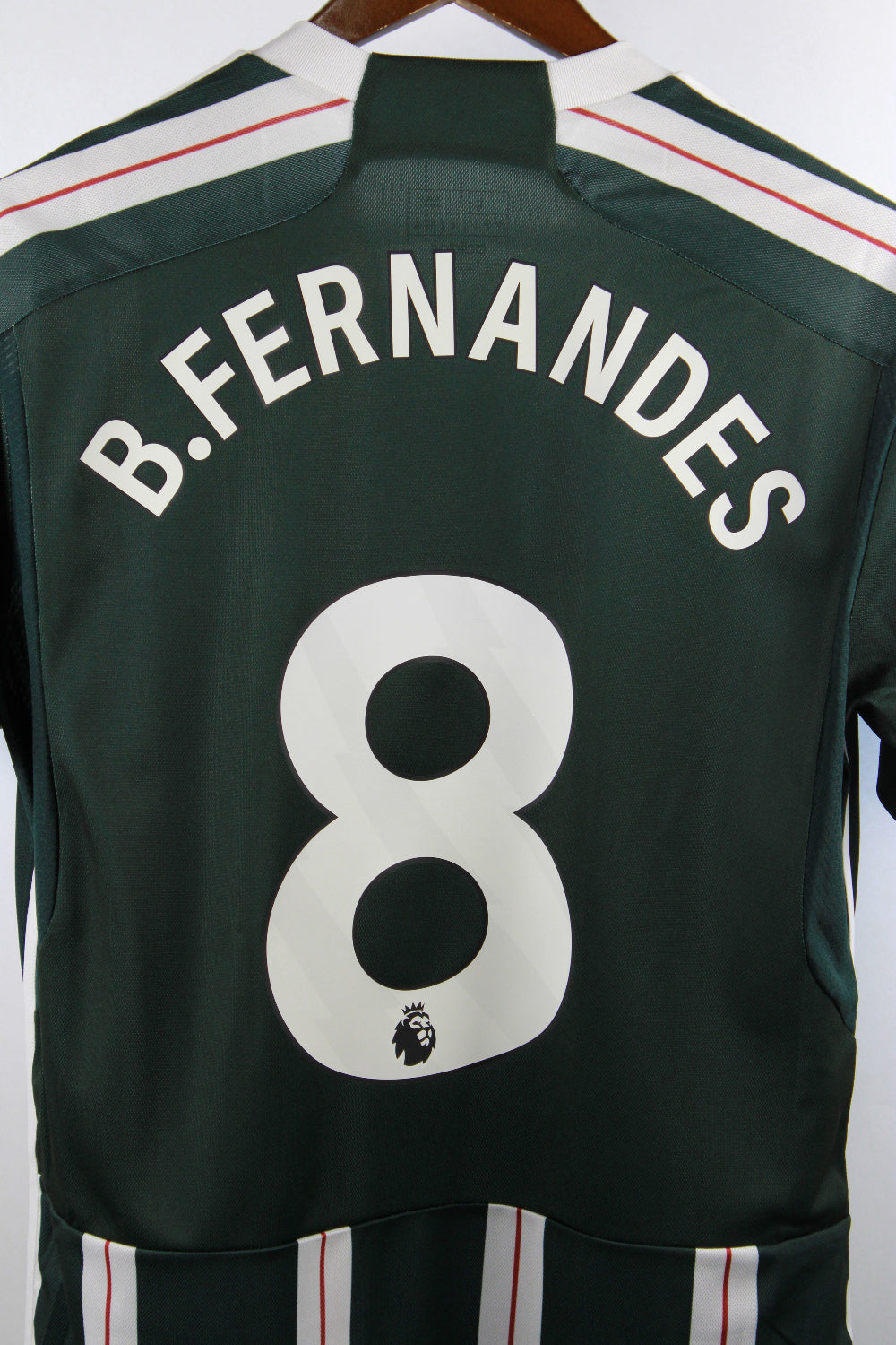 Manchester United 2023-24 B. Fernandes Away Kit NWT (L)