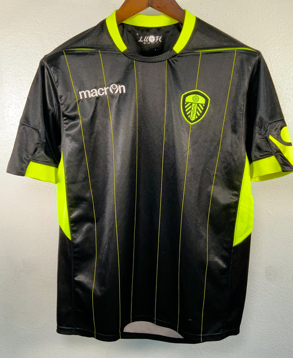 Leeds 2011-12 Away Kit (M)