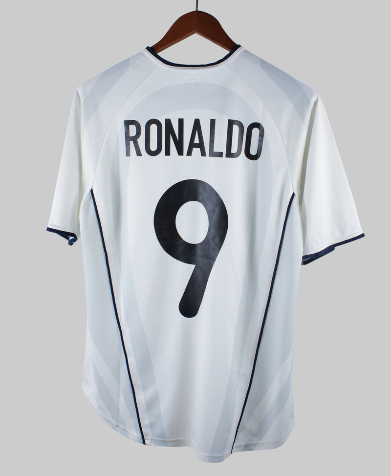 Inter Milan 2001-02 Ronaldo Away Kit (M)
