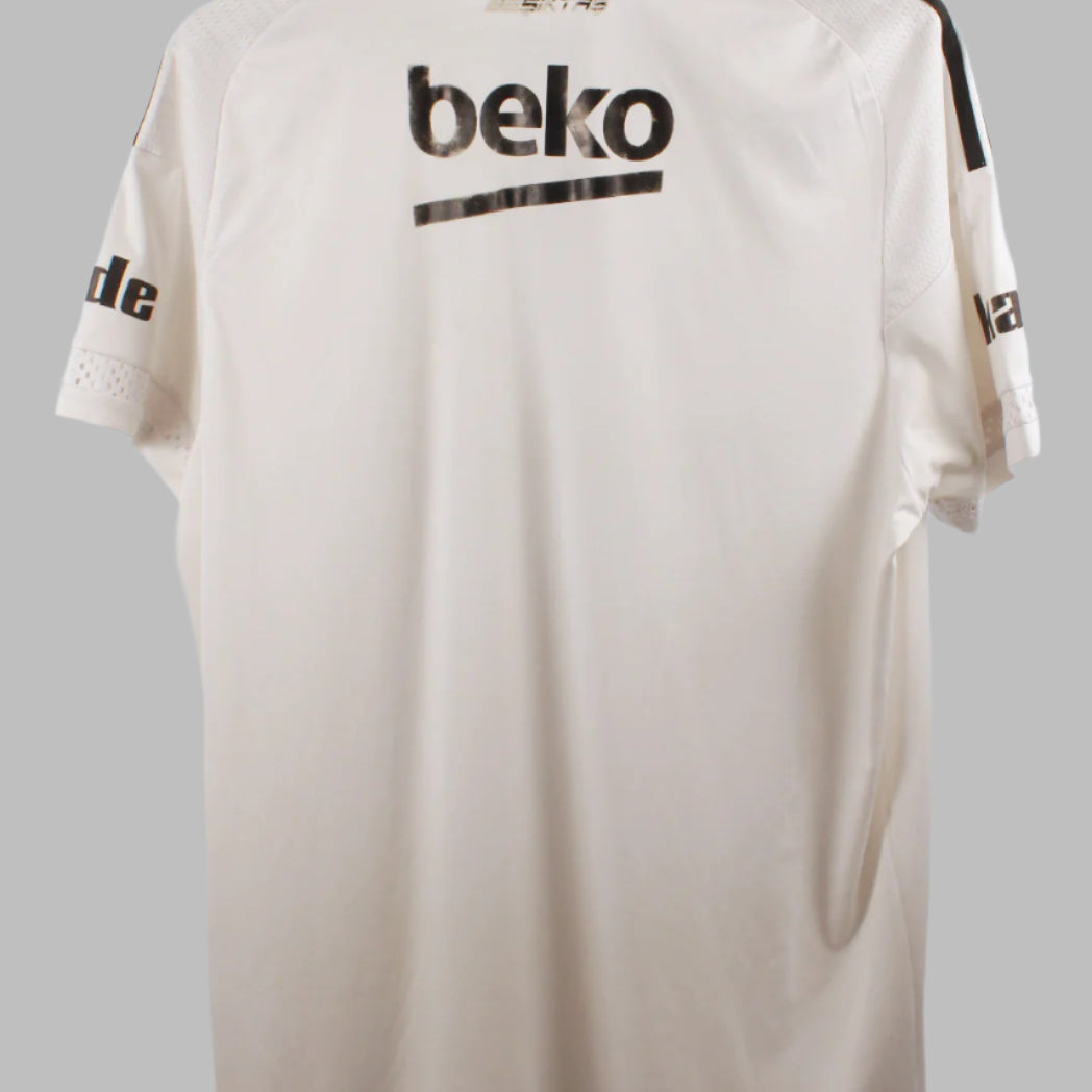 Besiktas 2015-16  Home Kit (2XL)