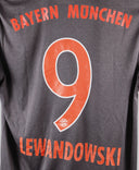 Bayern Munich 2016-17 Lewandowski Away Kit (M)