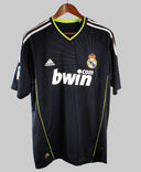 Real Madrid 2010-11 Ronaldo Away Kit (L)