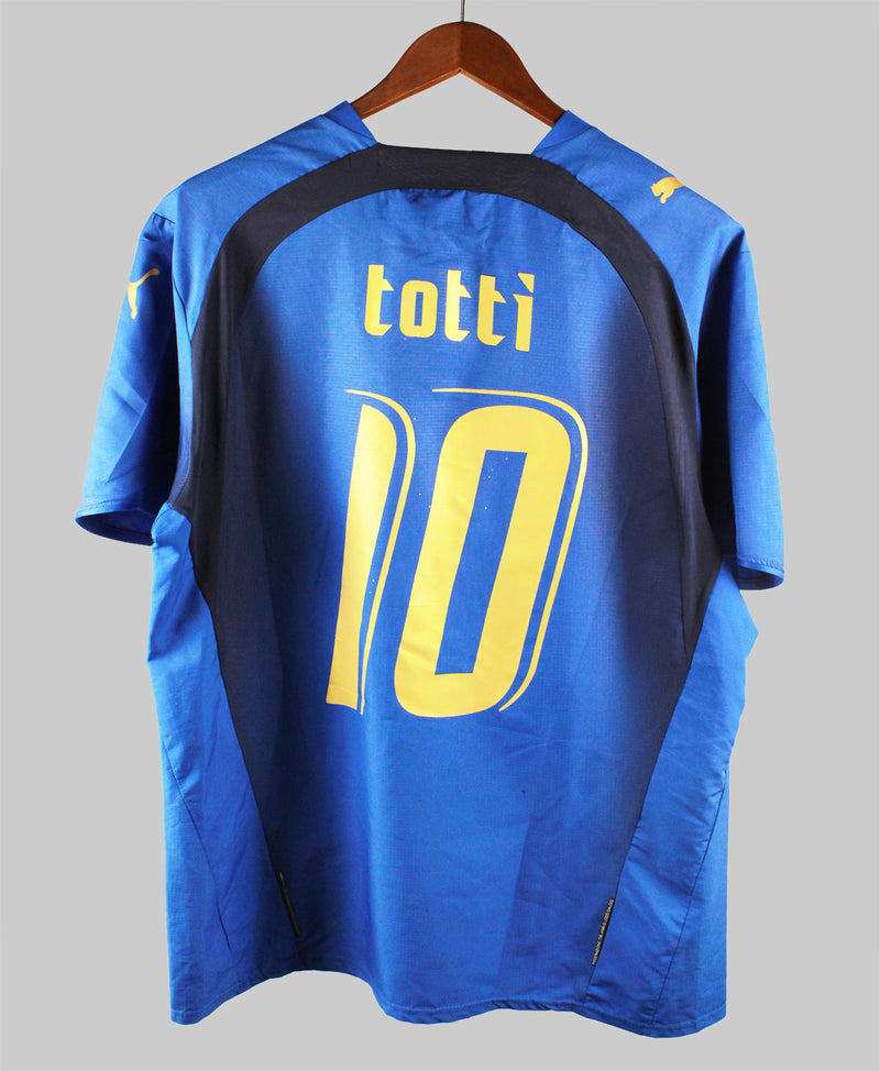Italy 2006-07 Totti Home Kit (M)
