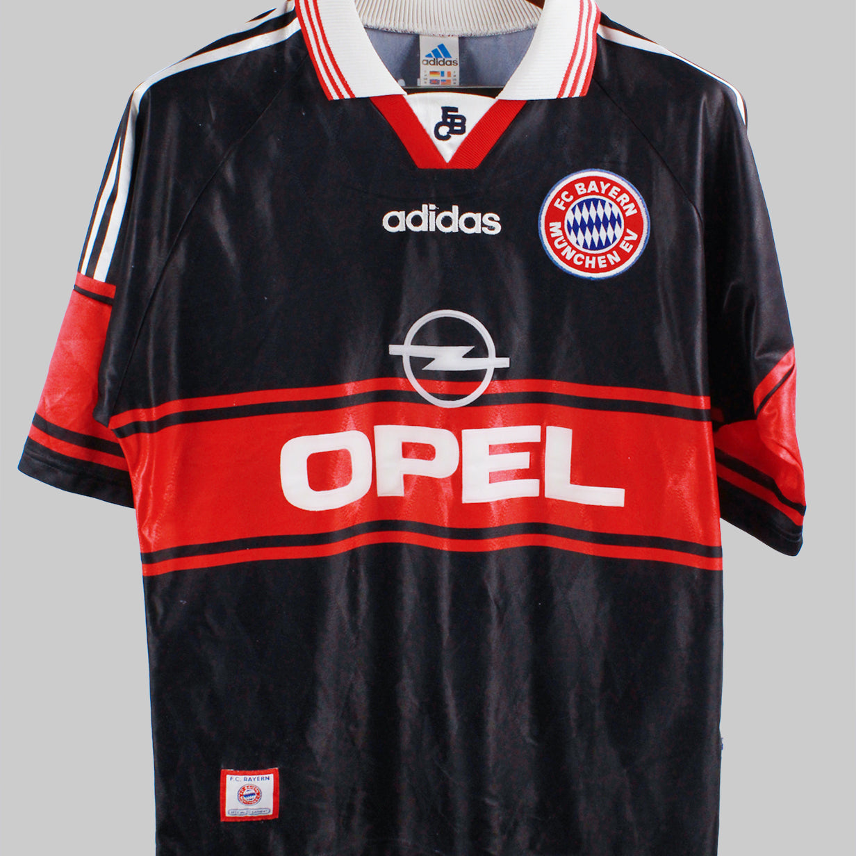 Bayern Munich 1997-98  Home Kit (M)
