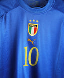 Italy 2004-05 Totti Home Kit (L)