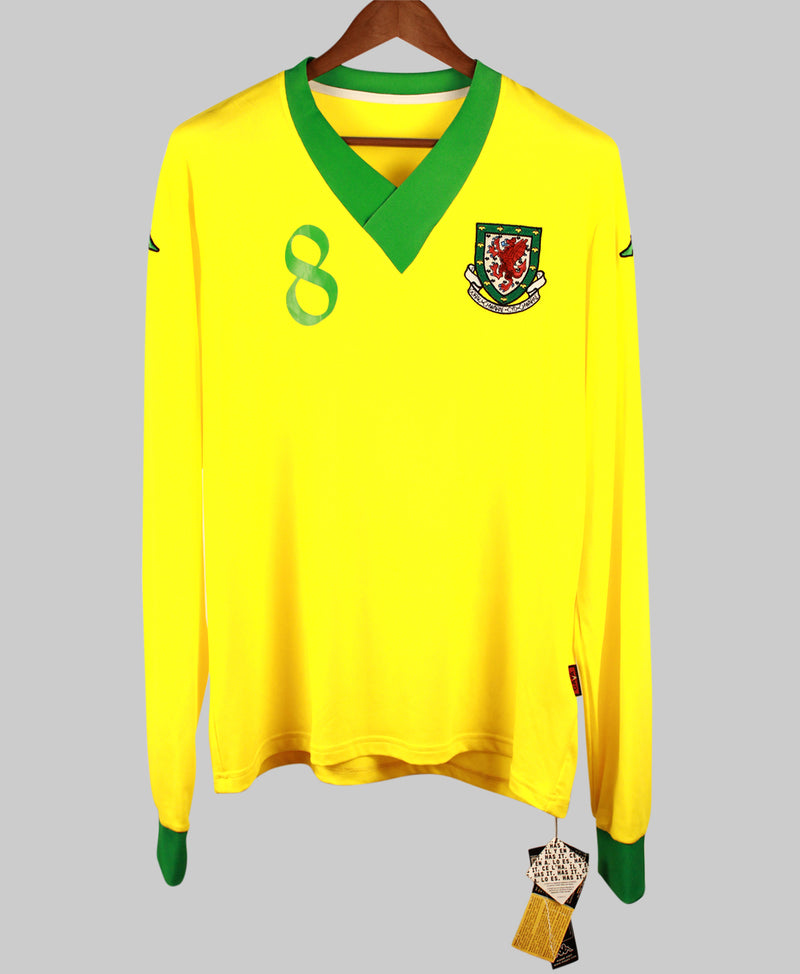 Wales 2006 Bellamy Long Sleeve Away Kit (2XL)