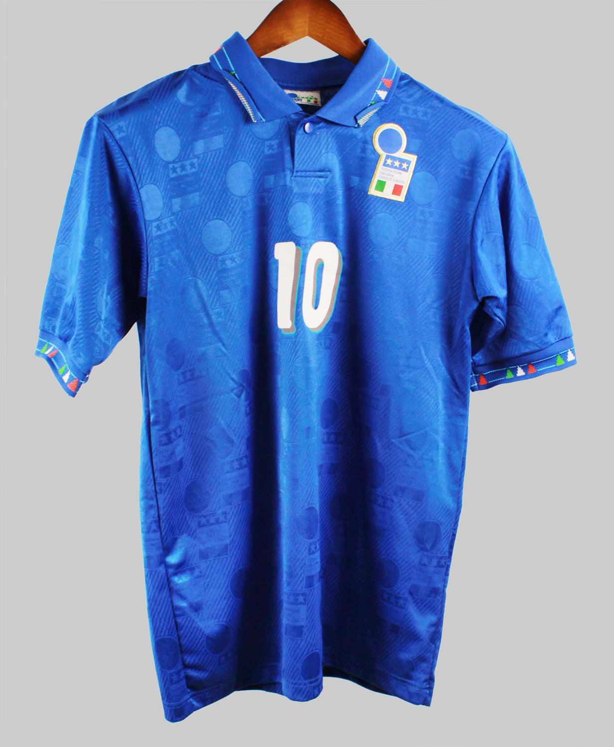 Italy 1994-95 R. Baggio  Home Kit  (L)