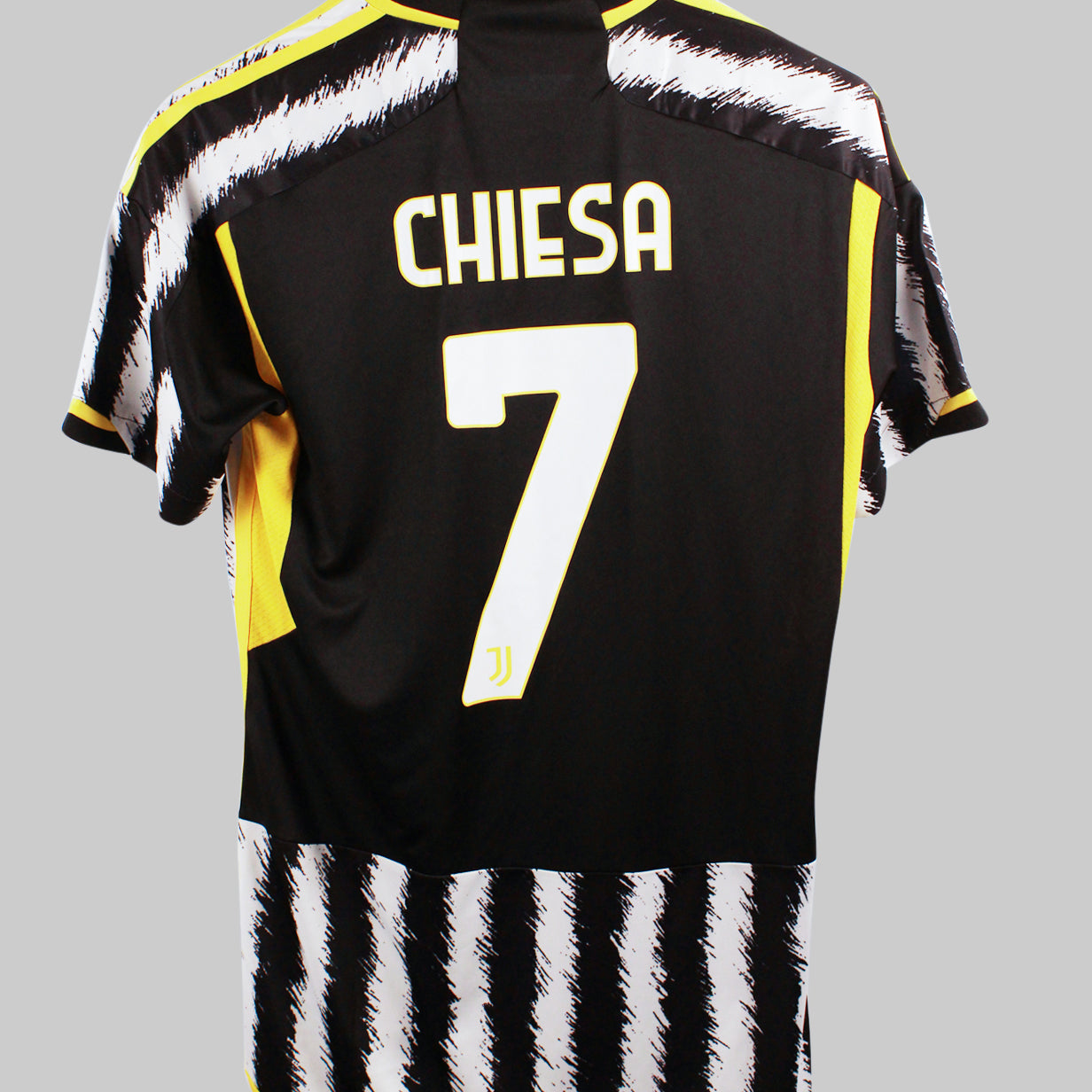 Juventus 2023-24 Chiesa Home Kit W/ Tags (M)