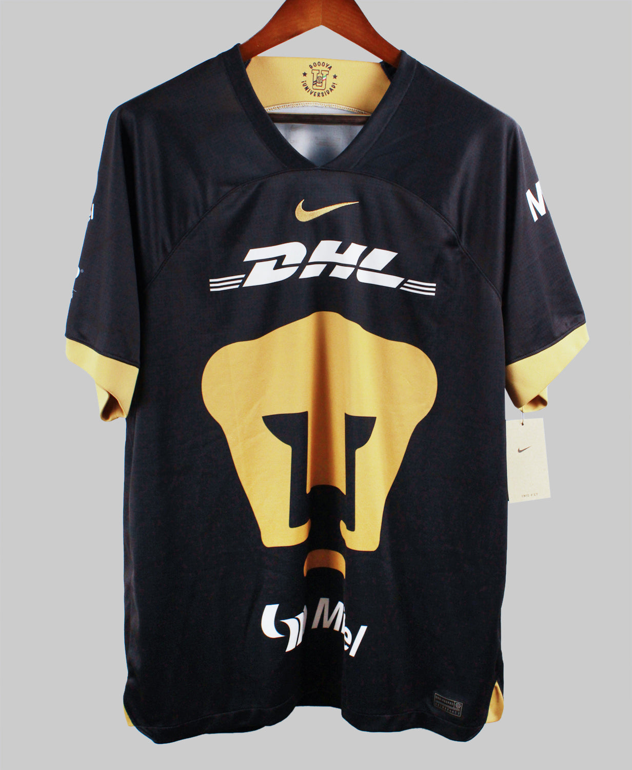 Pumas 2023-24 Away Kit NWT (XL)