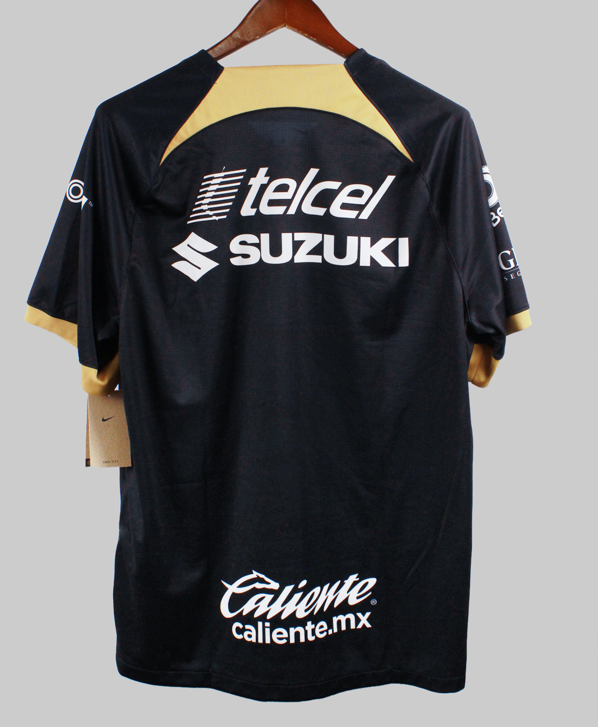 Pumas 2023-24 Away Kit NWT (XL)