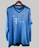 Bayern Munich 2015-16 Neuer Goalkeeper kit (2XL)