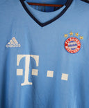 Bayern Munich 2015-16 Neuer Goalkeeper kit (2XL)