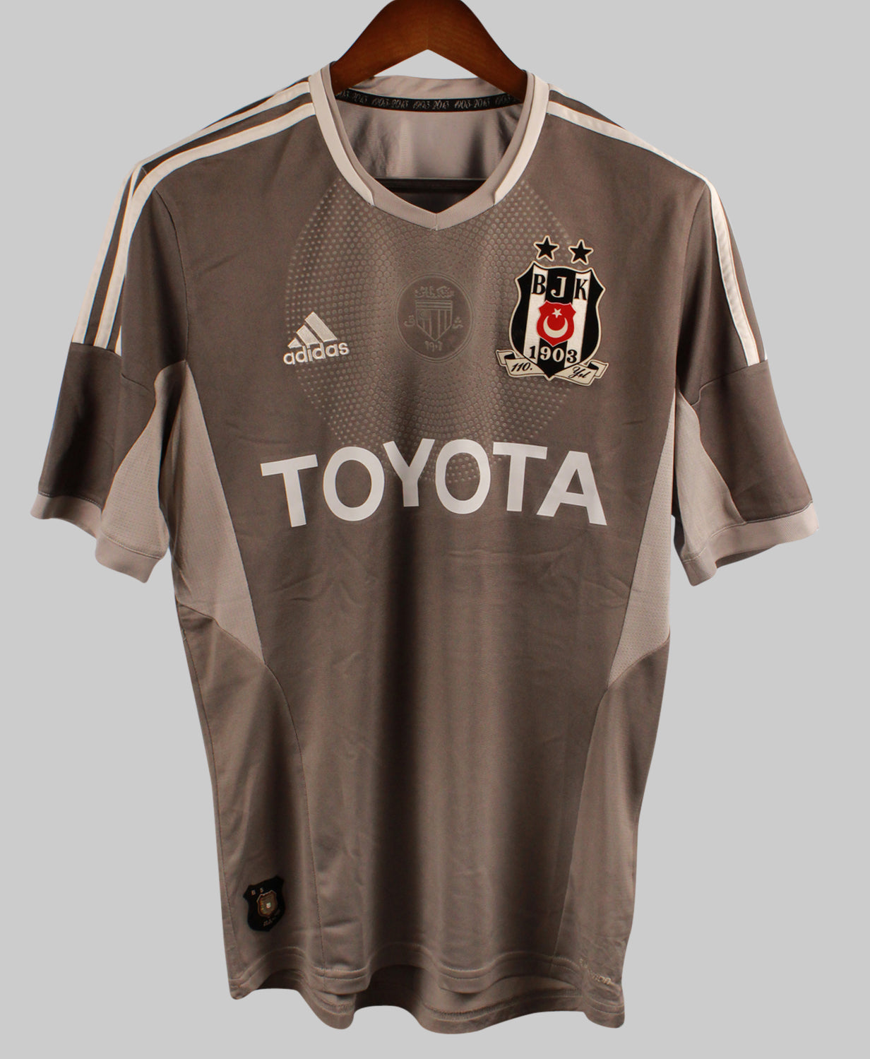 Besiktas 2013-14  Third Kit  (L)
