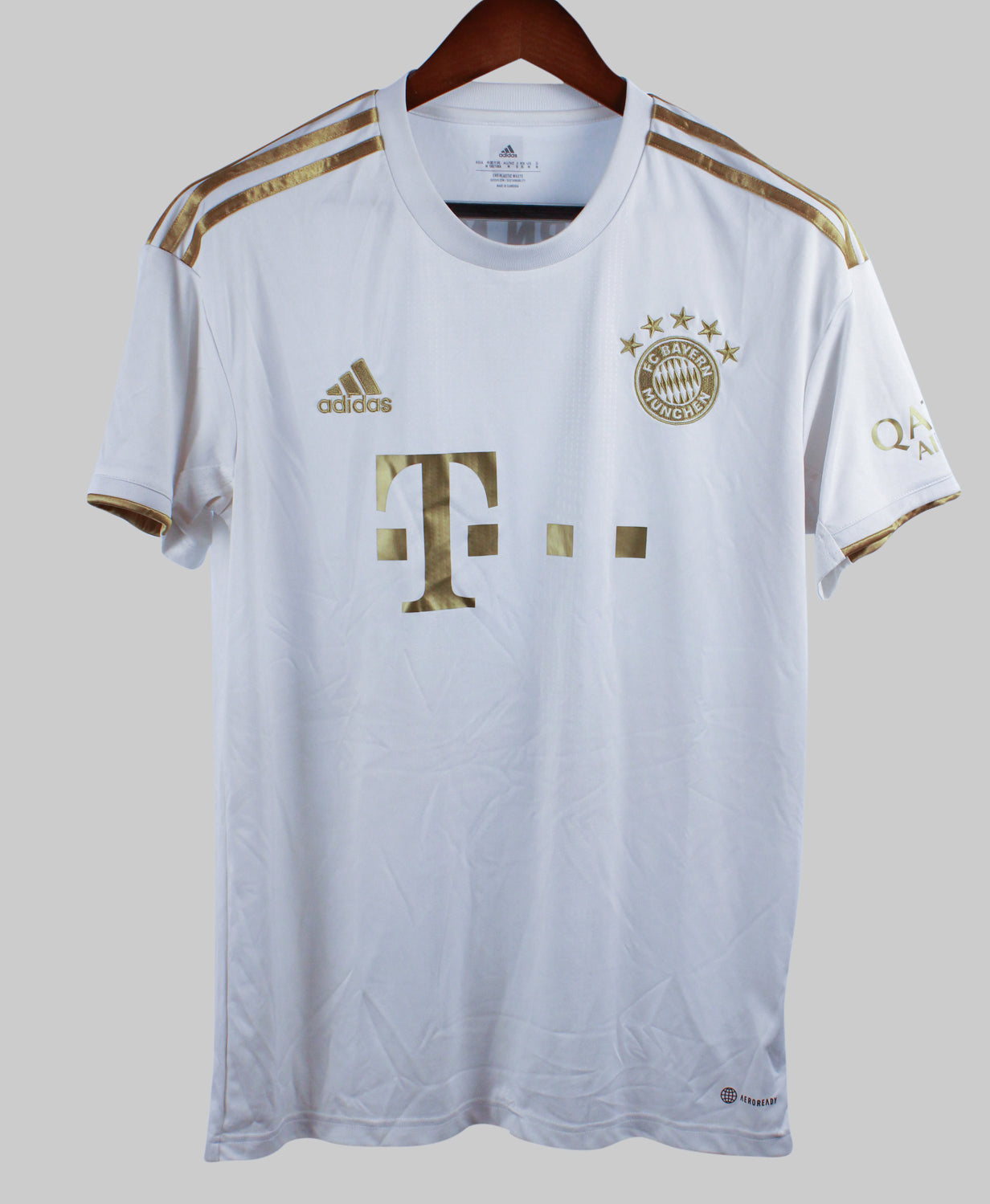 Bayern Munich 2015-16  Training Kit  (M)