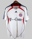 Bayern Munich 2006-07 Podolski Away Kit (M)
