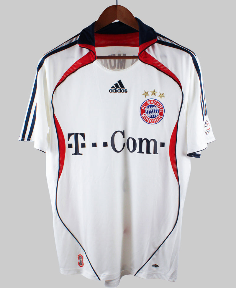 Bayern Munich 2006-07 Podolski Away Kit (M)