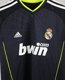 Real Madrid 2010-11 Ronaldo Away Kit   (YM)