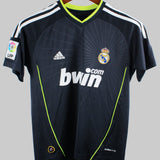 Real Madrid 2010-11 Ronaldo Away Kit   (YM)