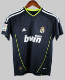 Real Madrid 2010-11 Ronaldo Away Kit   (YM)