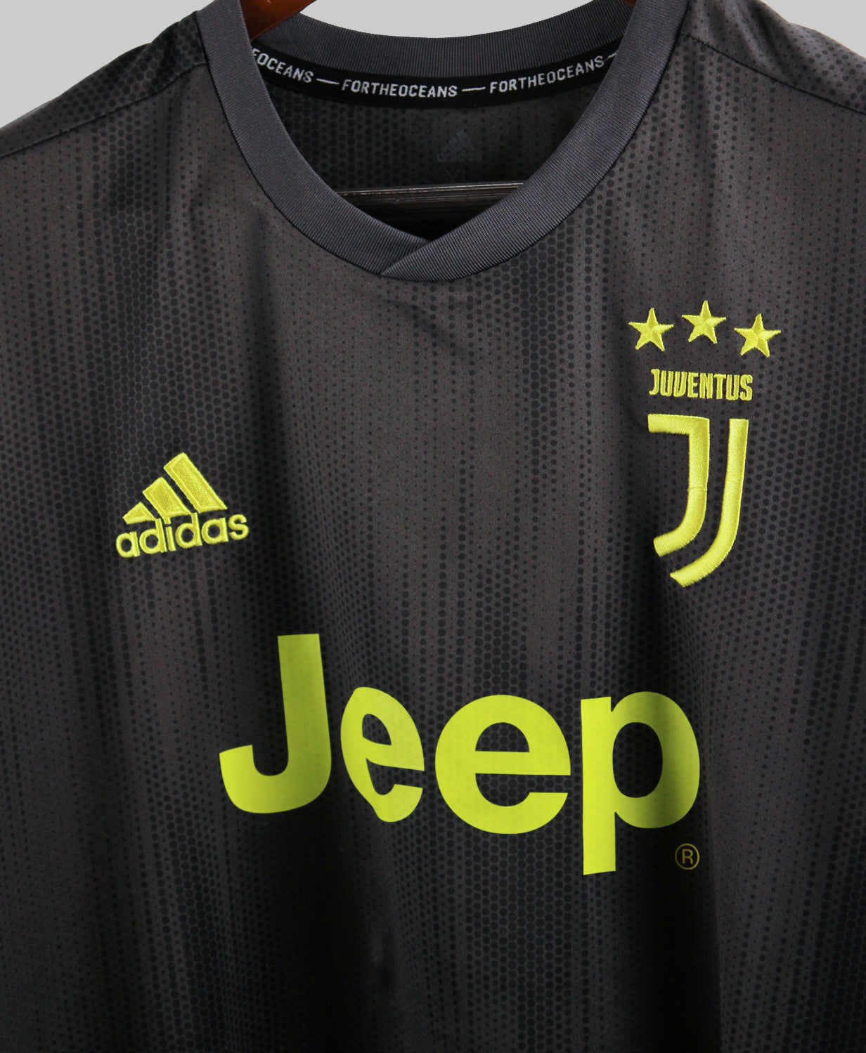 Juventus 2018-19 Ronaldo Third Kit  (XL)