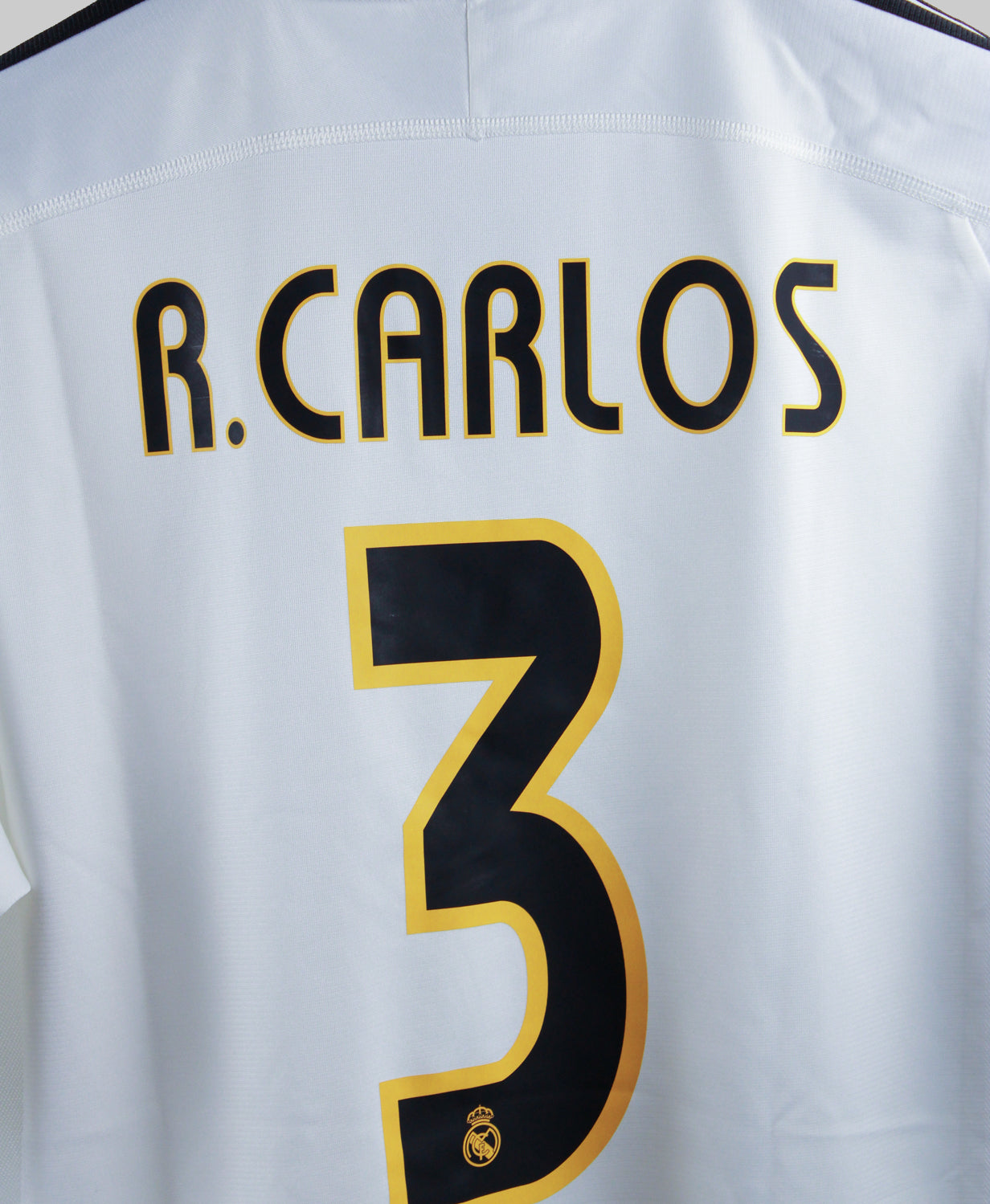 Real Madrid 2003-04 R. Carlos Home Kit  (L)