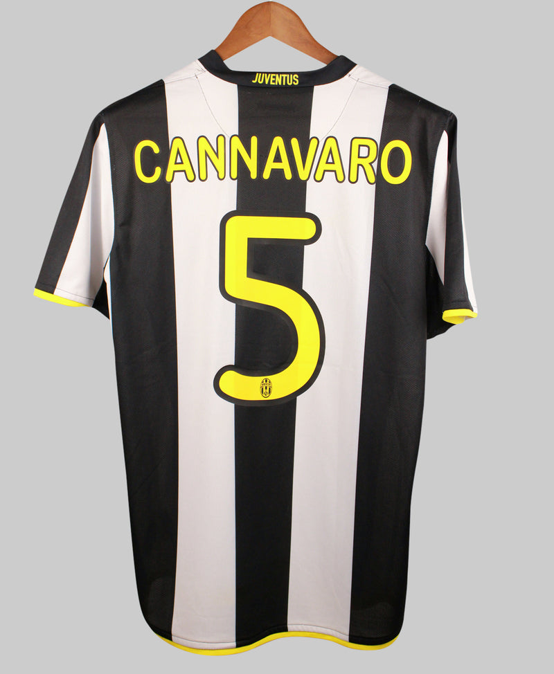 Juventus 2009-10 Cannavaro Home Kit (M)