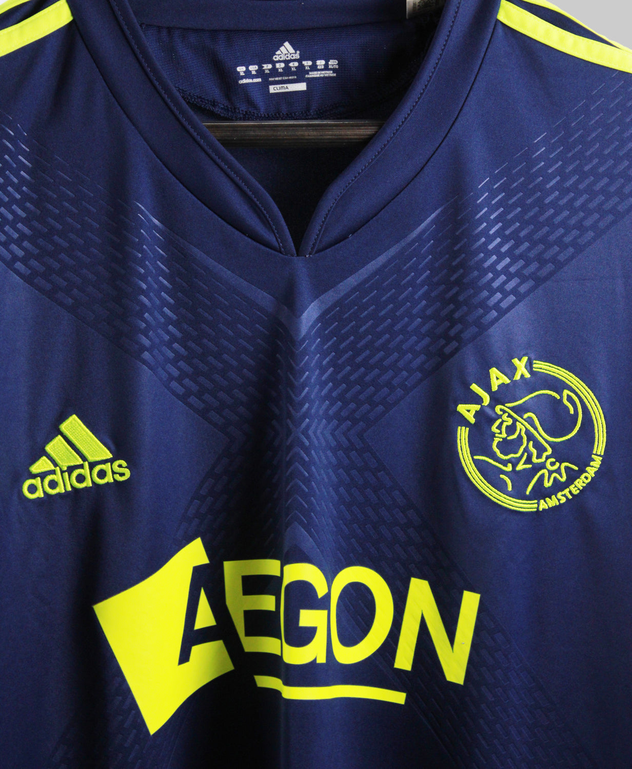 Ajax 2010-11  Away Kit (XL)