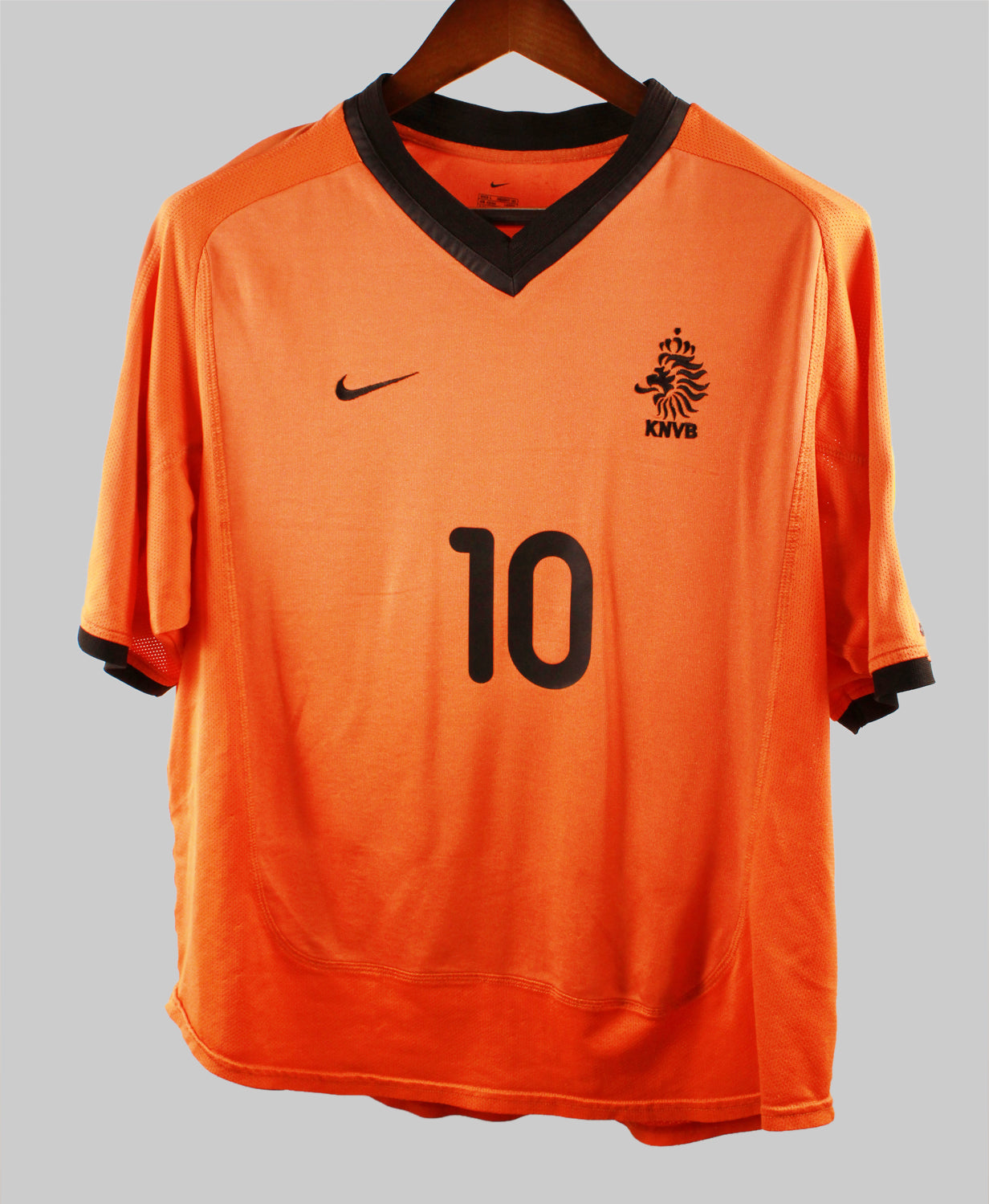 Netherlands 2000-01 Bergkamp Home Kit (L)